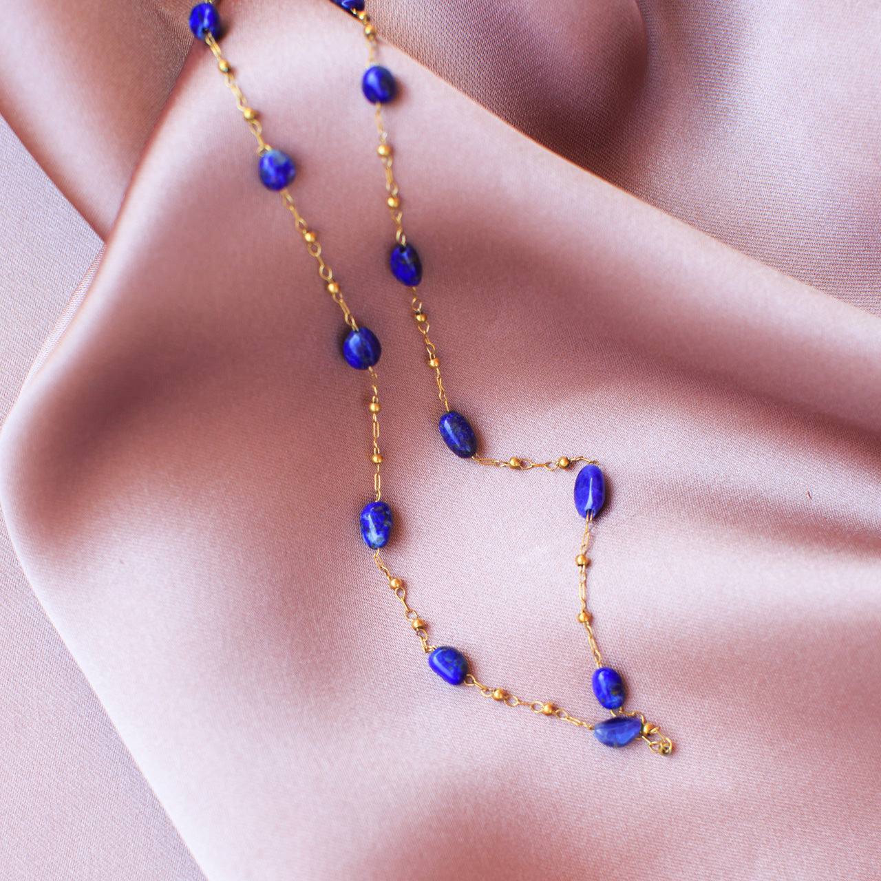 Naszyjnik z naturalnego kamienia lapis-lazuli