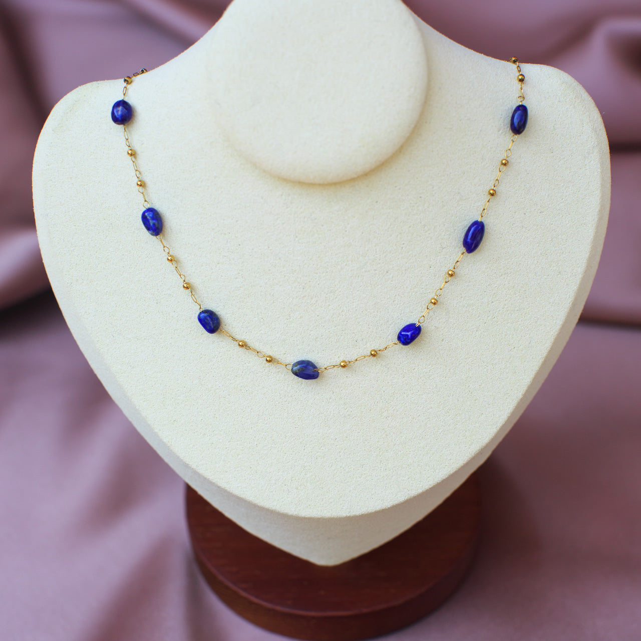 Naszyjnik z naturalnego kamienia lapis-lazuli